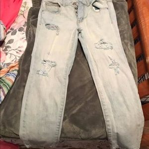 Size 4 distressed American eagle cropped jeans